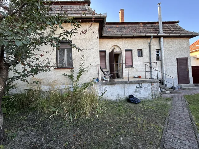 Eladó ház Komárom 84 nm