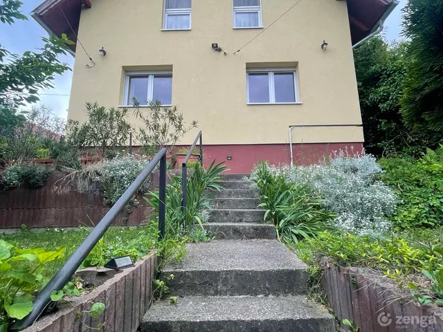 Eladó ház Budapest XXII. kerület, Budatétény 225 nm