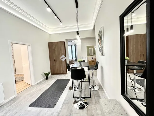 Eladó lakás Budapest VI. kerület 111 nm