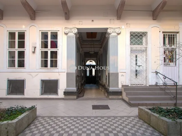 Eladó lakás Budapest VI. kerület 108 nm