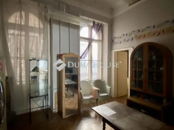 Eladó lakás Budapest VI. kerület 184 nm