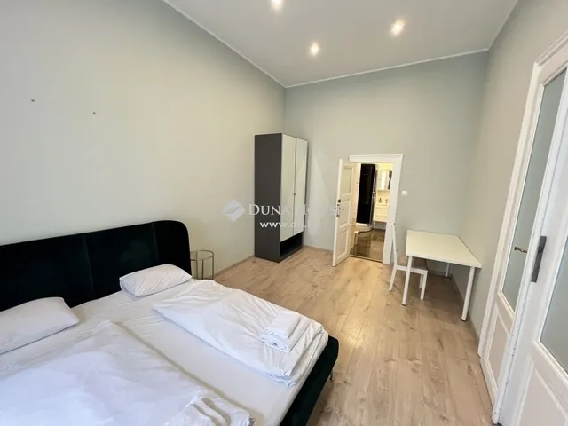 Eladó lakás Budapest VI. kerület 86 nm