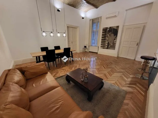 Eladó lakás Budapest VI. kerület 105 nm