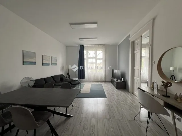 Eladó lakás Budapest VI. kerület 87 nm