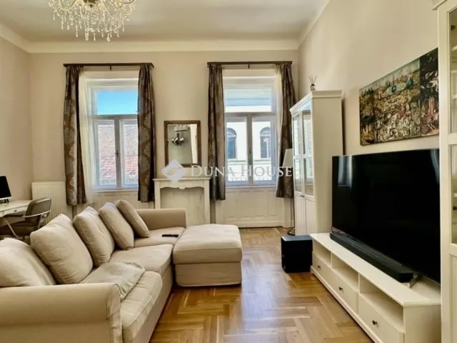 Eladó lakás Budapest VI. kerület 65 nm