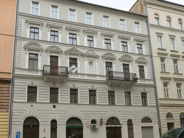 Eladó lakás Budapest VI. kerület 67 nm