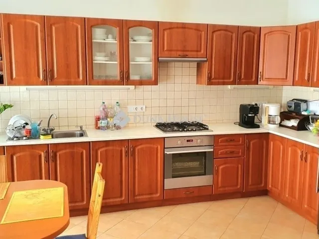 Eladó lakás Budapest VI. kerület 114 nm