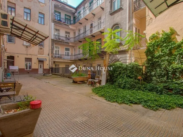 Eladó lakás Budapest VI. kerület 100 nm