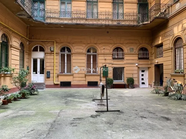 Eladó lakás Budapest VI. kerület 66 nm