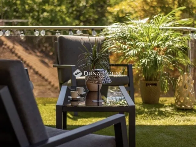 Eladó kereskedelmi és ipari ingatlan Budapest XIV. kerület, Herminamező 250 nm