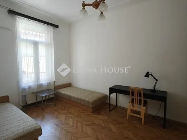 Eladó lakás Budapest VIII. kerület 113 nm