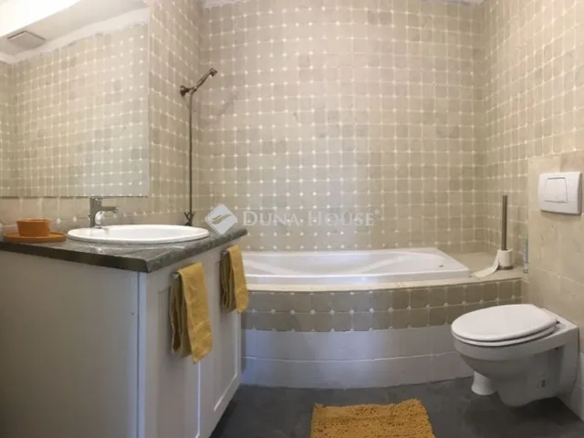 Eladó lakás Budapest II. kerület 118 nm