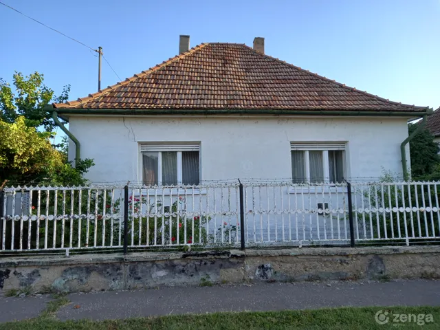 Eladó ház Szolnok, Alcsi városrész 59 nm