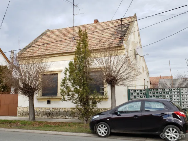 Eladó ház Pápa, Tókert 86 nm
