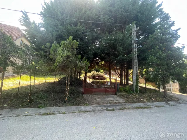 Eladó telek Budakalász, Szent István-telep 707 nm