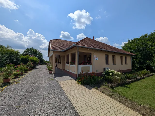 Eladó üdülő és hétvégi ház Szatmárcseke 360 nm