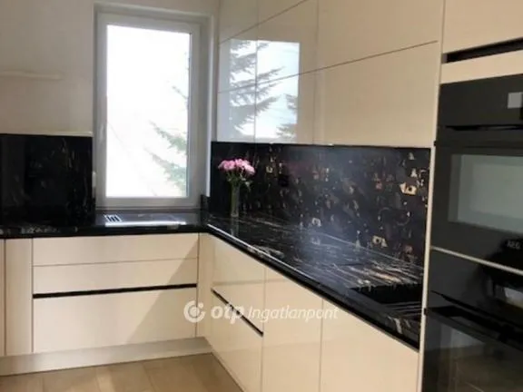 Eladó ház Veszprémvarsány 215 nm