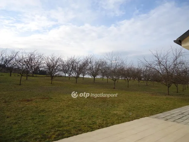 Eladó ház Veszprémvarsány 215 nm