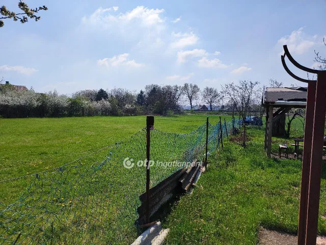 Eladó telek Győr 2423 nm