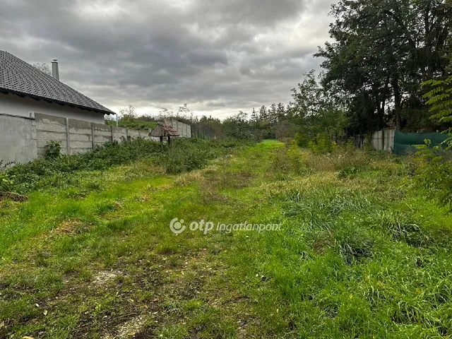 Eladó telek Győrság 1499 nm