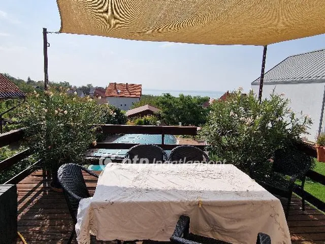 Eladó ház Csopak 131 nm