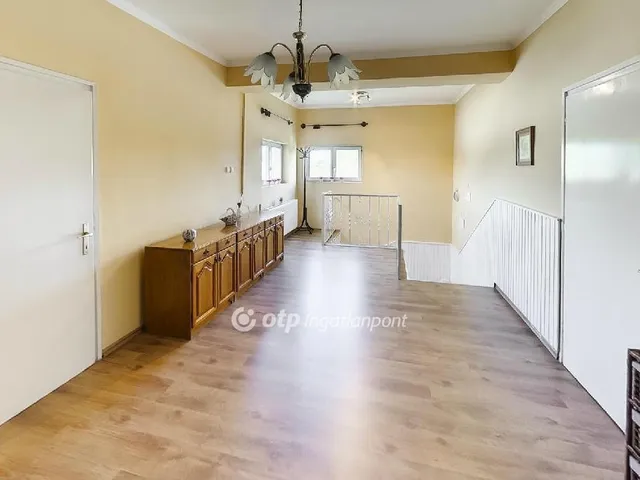 Eladó ház Győrzámoly 176 nm