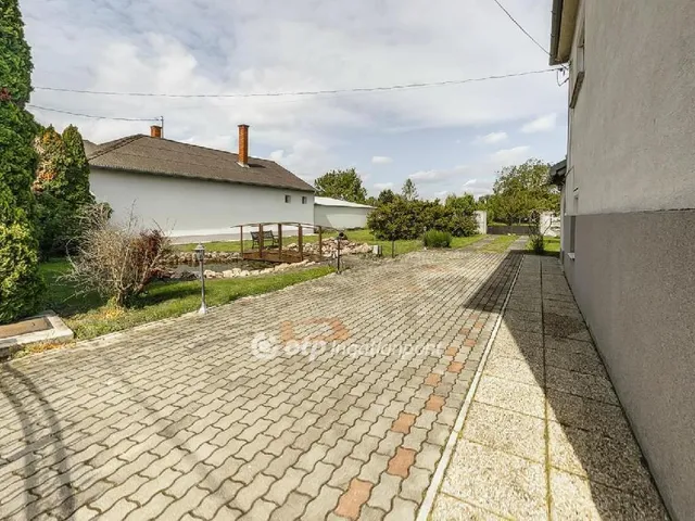 Eladó ház Győrzámoly 176 nm