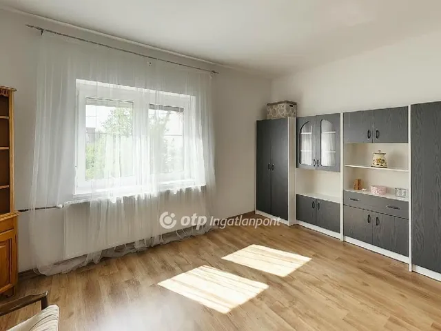 Eladó ház Győrzámoly 176 nm