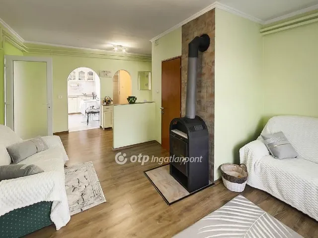 Eladó ház Győrzámoly 176 nm