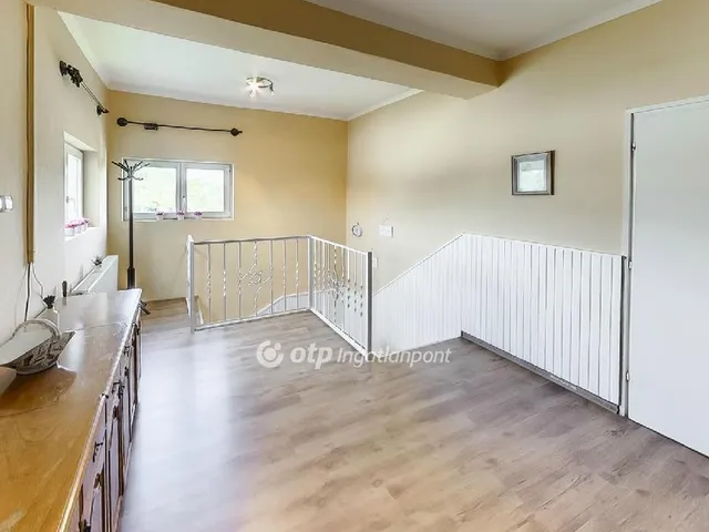 Eladó ház Győrzámoly 176 nm