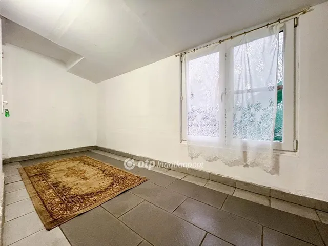 Eladó ház Pápateszér 89 nm