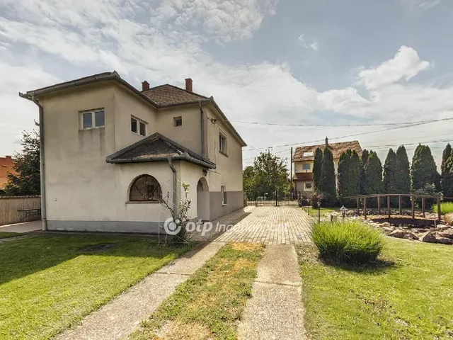 Eladó ház Győrzámoly 176 nm