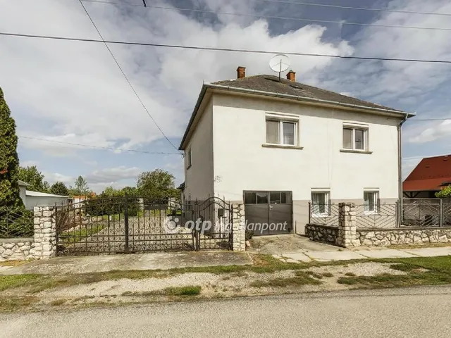 Eladó ház Győrzámoly 176 nm