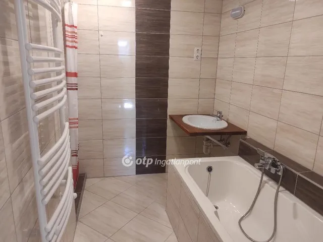 Eladó lakás Győr, Szabadhegy 76 nm