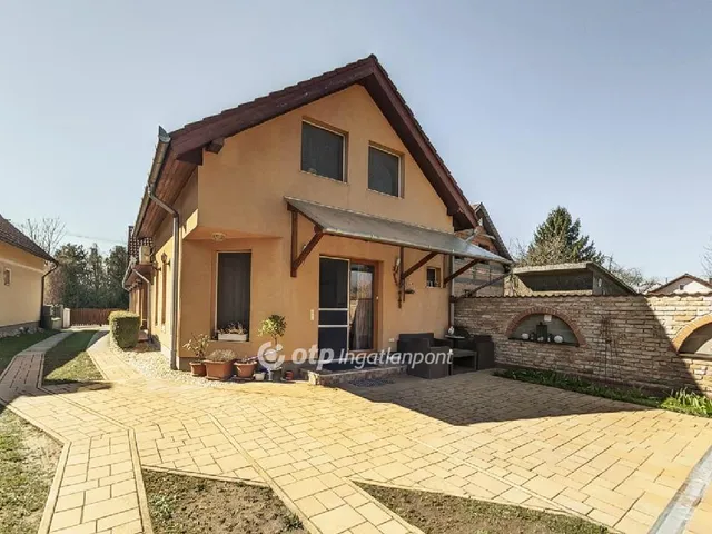 Eladó ház Ásványráró 230 nm
