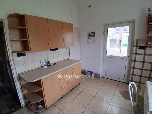 Eladó ház Ács 135 nm