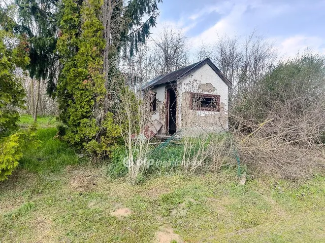 Eladó telek Tét 2106 nm