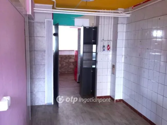 Eladó kereskedelmi és ipari ingatlan Győr 140 nm