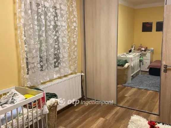 Eladó lakás Mosonmagyaróvár, Ipartelep 53 nm