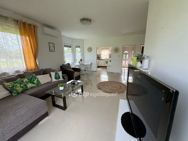 Eladó ház Hövej 62 nm