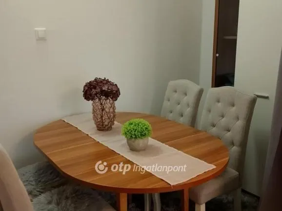 Eladó lakás Győr 68 nm
