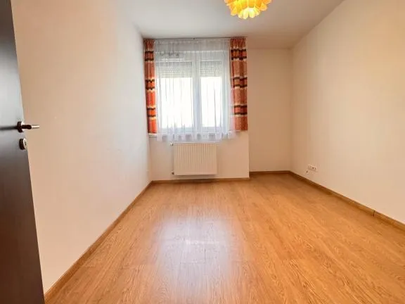 Eladó lakás Győr 64 nm