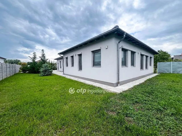 Eladó ház Börcs 242 nm