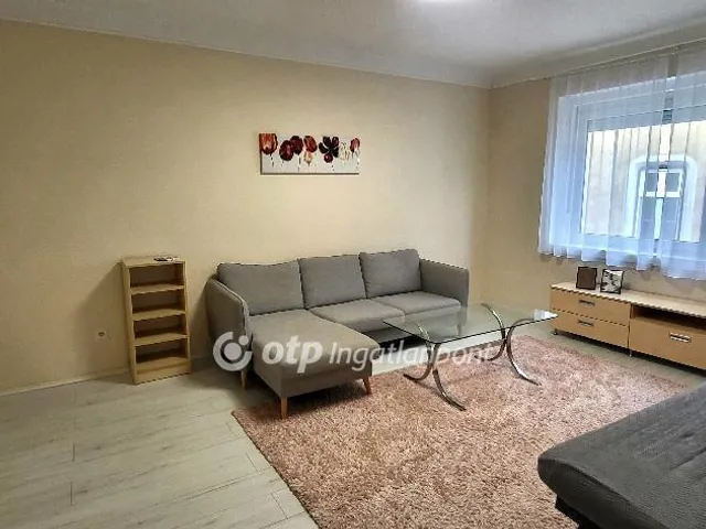 Eladó lakás Győr 58 nm