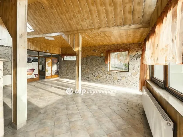 Eladó kereskedelmi és ipari ingatlan Gyenesdiás 311 nm