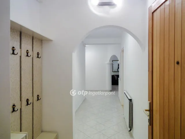 Eladó lakás Győr 77 nm