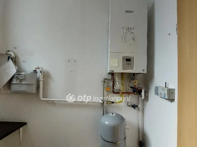 Eladó kereskedelmi és ipari ingatlan Szany 98 nm