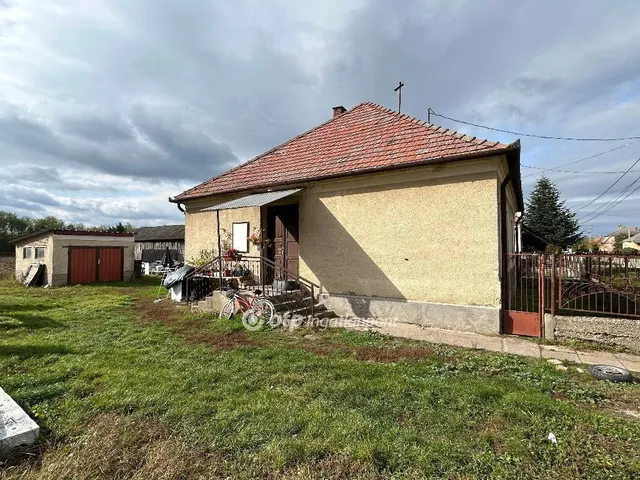 Eladó ház Rábapatona 77 nm