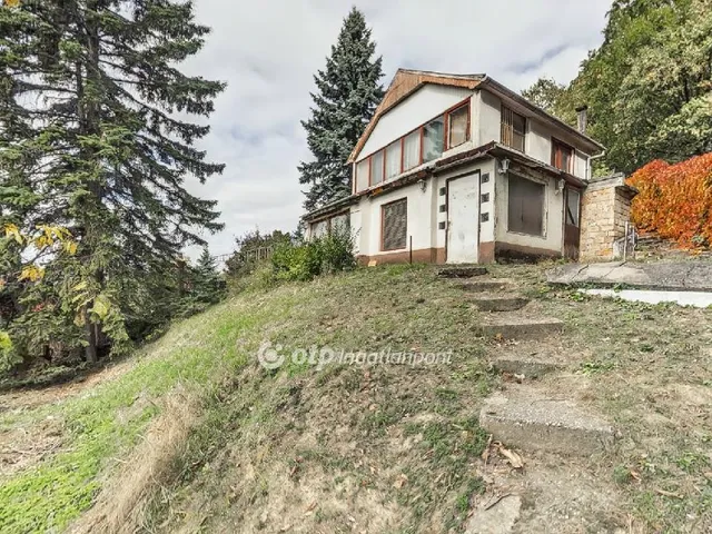 Eladó ház Tatabánya 280 nm