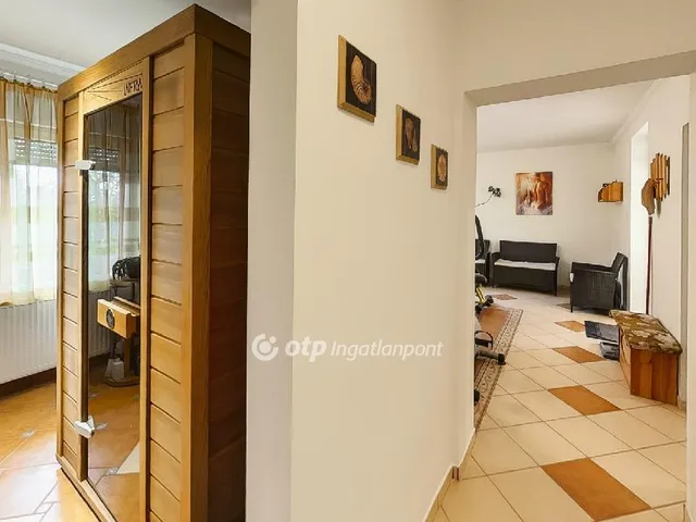 Eladó ház Tatabánya 280 nm